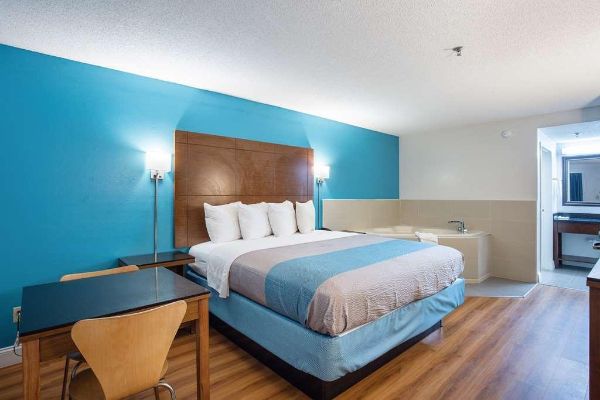 COUNTRY HEARTH INN AND SUITES (Leesburg)